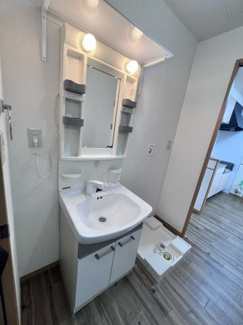 【居間・リビング】 | プルミエール野澤　Ａ | 使いやすいリビングです