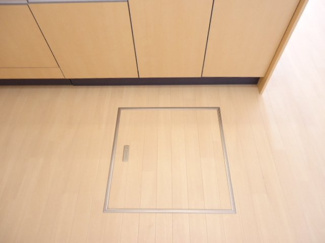 【キッチン】 | ロイヤルシャトー | 床下収納