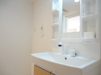 【洗面所】 | ロイヤルシャトー | 洗髪洗面化粧台