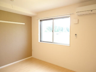 【内装】 | ロイヤルシャトー | 洋室