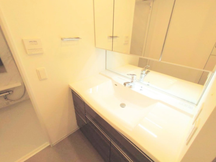 摩耶シティSTATION GATEの洗面所|使いやすい洗面所です