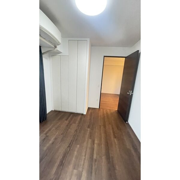 摩耶シティSTATION GATEの居間・リビング|ゆったり過ごせるリビングです