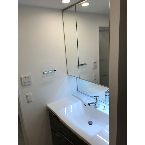 摩耶シティSTATION GATEの洗面所|忙しい朝には欠かせない洗面所です