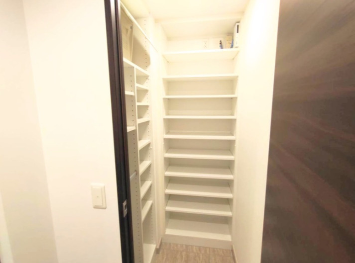 摩耶シティSTATION GATEの収納|ちょっとした収納スペースも充実しています