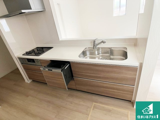 明石市大久保町大久保町　新築一戸建ての前面道路含む現地写真|周辺は落ち着いた街並みの住宅地！子育てがしやすい住環境です！まだ未完成ですが、現地でしかわからない事もございます。是非一度ご覧ください。