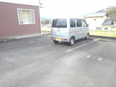 【駐車場】 | サン・ガ－デン | 駐車場があります