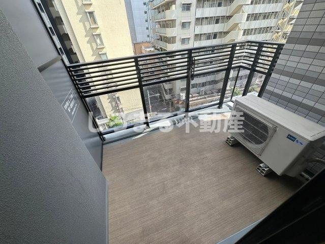 クレストコート靱公園のバルコニー