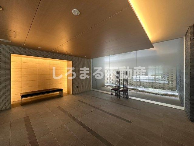 クレストコート靱公園のロビー