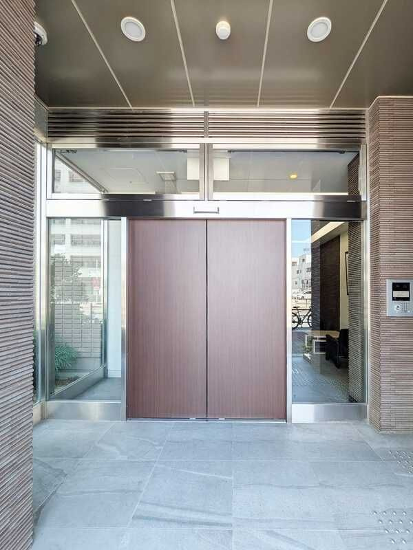 サンブライト今里のエントランス