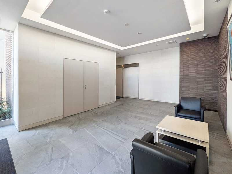 サンブライト今里のロビー