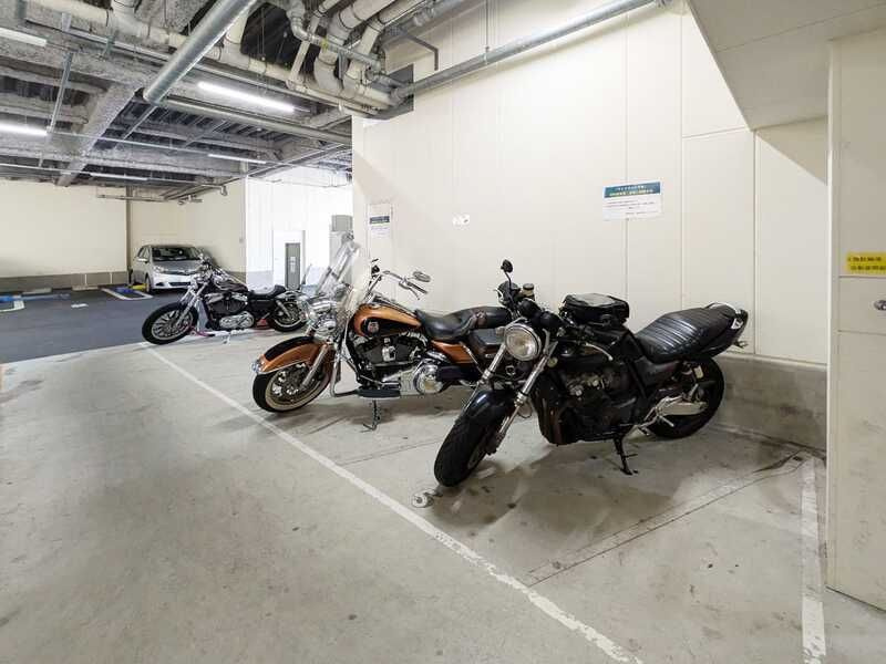 サンブライト今里の駐車場