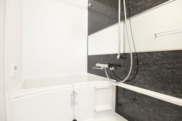 サヴォイ　ル・プルミエ　パリエ　6階の浴室|別号室の写真です。
現状優先となります。