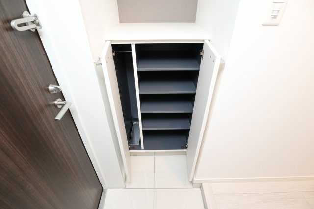 サヴォイ　ル・プルミエ　パリエ　6階の収納|別号室の写真です。
現状優先となります。