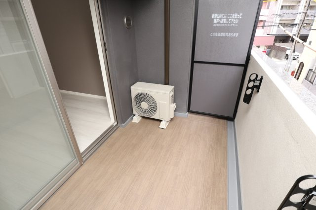 サヴォイ　ル・プルミエ　パリエ　6階のバルコニー|別号室の写真です。
現状優先となります。