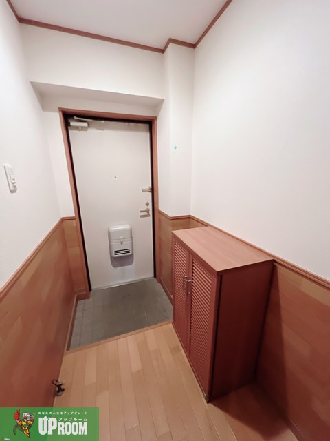 グランデール・Mの玄関