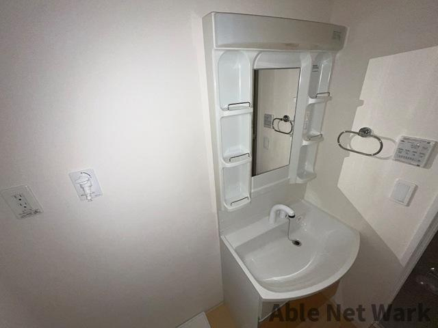 高尾崎 NEW TOWN La・Terre Eのトイレ|シャワー付きトイレ