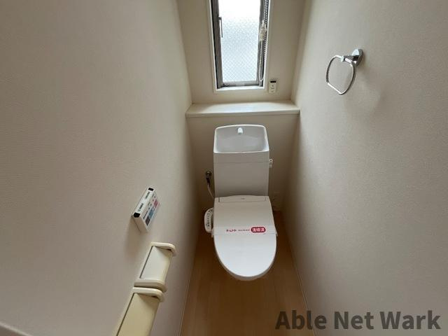 高尾崎 NEW TOWN La・Terre Eの洗面所|シャワー付き独立洗面台です！