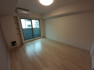 【内装】 | ハイドレンジア | 内装は落ち着いています