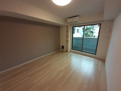 【内装】 | ハイドレンジア | 明るい室内です