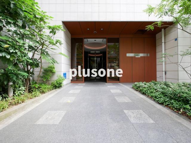 アーバンフラッツ瓦町のエントランス