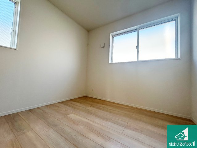 神戸市垂水区上高丸　第1期　新築一戸建ての洋室|シンプルな洋室は、自分好みのインテリアが楽しめます♪ご家族とインテリアや家具を選びに行くのは新築購入時の醍醐味の一つです。ぜひお楽しみください♪