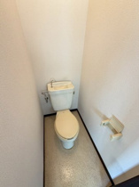 コンパクトで使いやすいトイレです