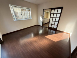 個人の部屋や寝室として使える洋室です