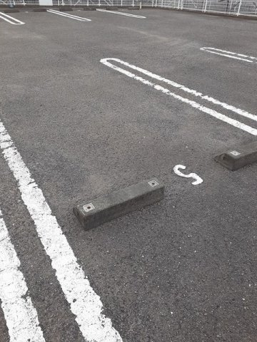 サンリットＡの駐車場