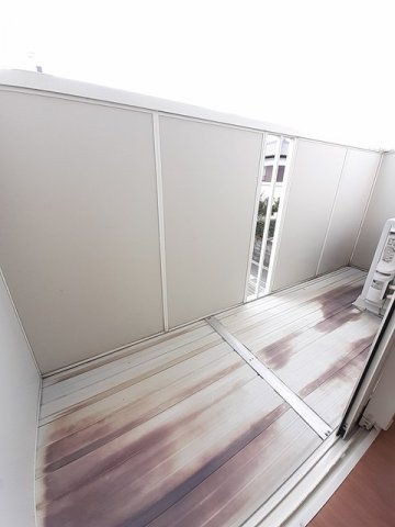 ラ　フォレ　ドゥ・ノールのバルコニー