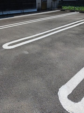 ヴェール　シェトワ花園の駐車場