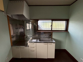 コンパクトなキッチンで掃除もラクラク