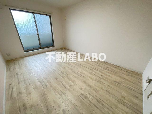 グローパレス鷹合の洋室