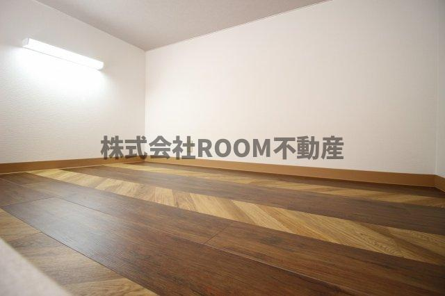ラケットクラブの内装|明るい室内です