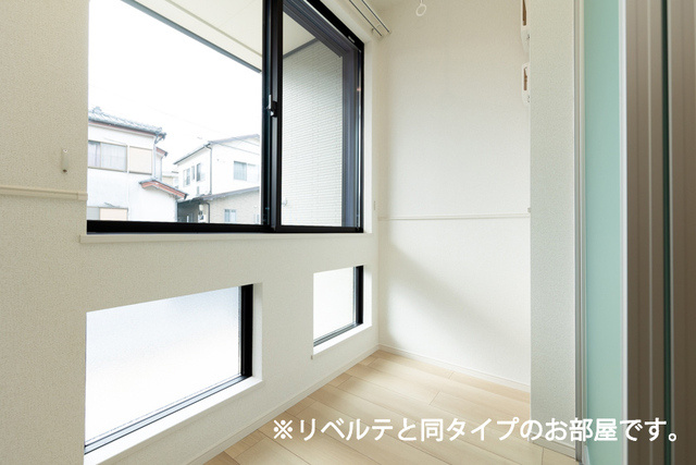 川崎市多摩区長沢２丁目のアパートのバルコニー