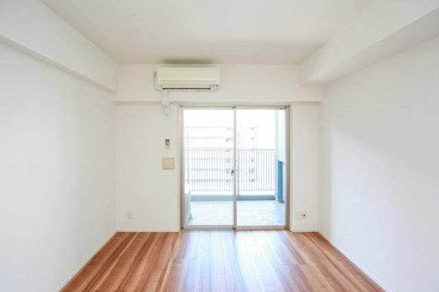 サヴォイコートオブアームズ　2階の居間・リビング|別号室のものになります。現状優先。