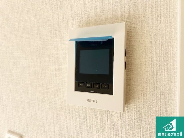 神戸市垂水区上高丸　第1期　新築一戸建ての防犯設備|カラーモニターインターホン！声だけでなく来訪者の姿や顔がモニターで確認できるので、小さなお子様がいらっしゃるご家庭でも安心できます！