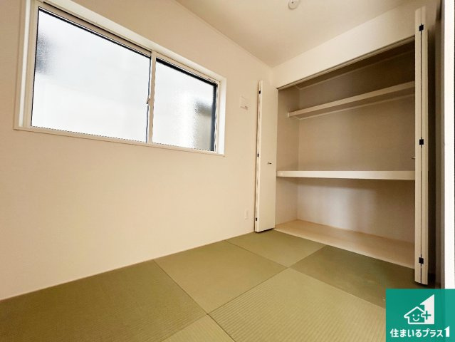 神戸市垂水区上高丸　第1期　新築一戸建ての和室|一室あると便利な和室は客間としてだけでなく、小さなお子様のプレイルームや食後のくつろぎスペースとしてもご利用いただけます。収納もついていますので大活躍間違いなし！