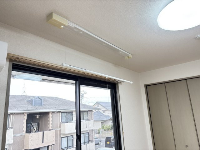 コンフォールコート　A棟の洋室|イメージ102号室の写真（反転あり）