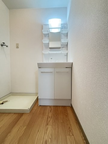 コンフォールコート　A棟の洗面所