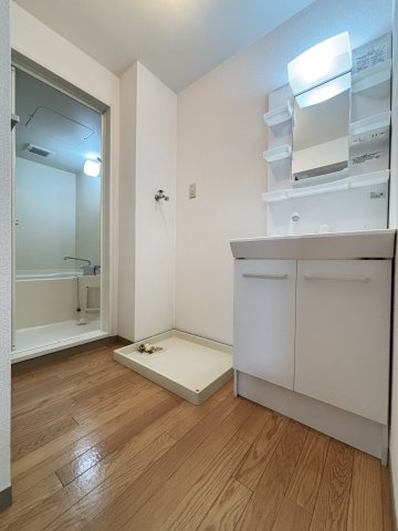 コンフォールコート　A棟の洗面所