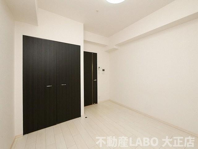 レオンコンフォート難波の洋室