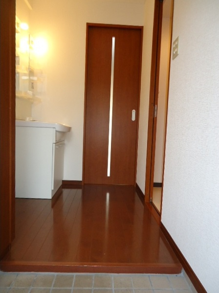 カサブランカＮの玄関|同物件別部屋の画像です。