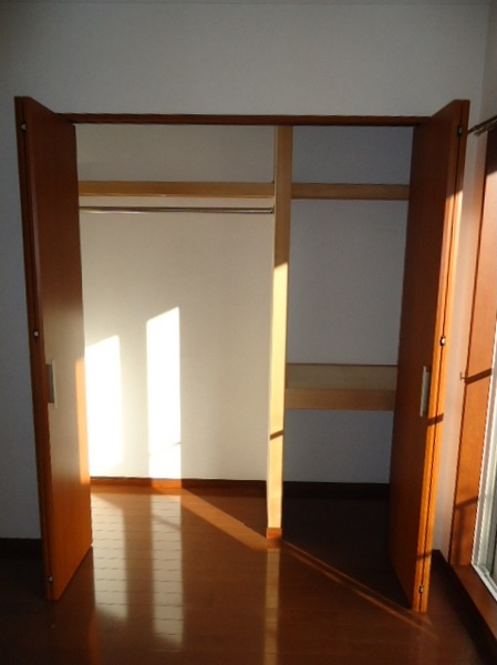 カサブランカＮの収納|同物件別部屋の画像です。