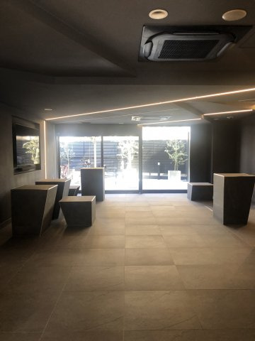 川崎市多摩区登戸の賃貸マンションのエントランス