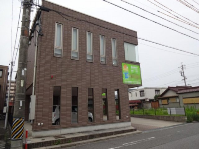 原崎町貸事務所の外観