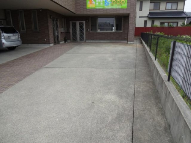 原崎町貸事務所の外観