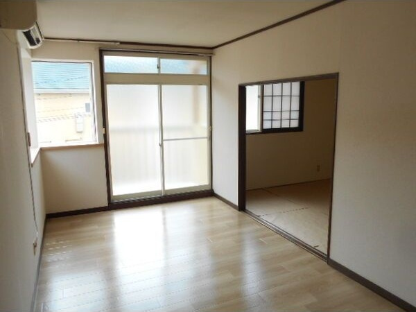 タウンハウスヨシダA棟の内装