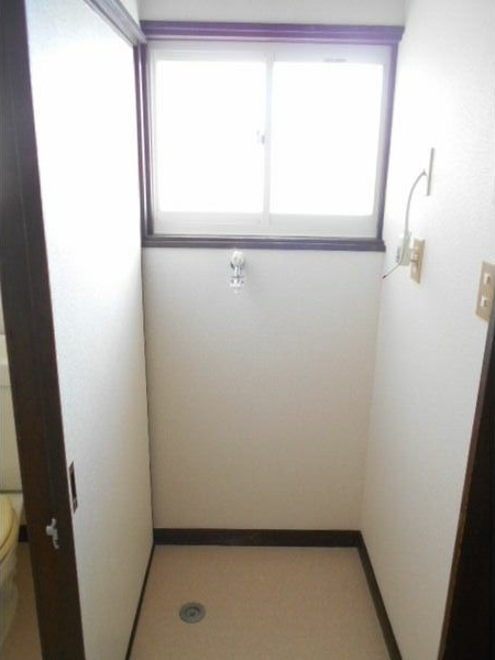 タウンハウスヨシダA棟の洗面所