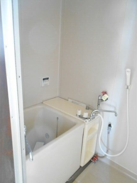 タウンハウスヨシダA棟の浴室