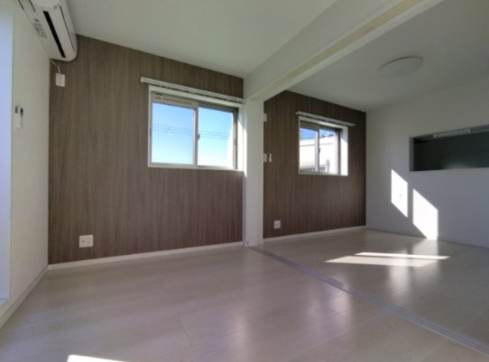 神戸市長田区収益アパート　KARIN新長田アネックスの洋室